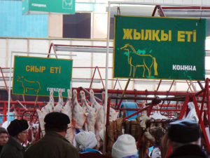 カザフスタン　市場　牛肉
