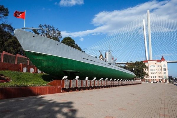 潜水艦S-56博物館モニュメント